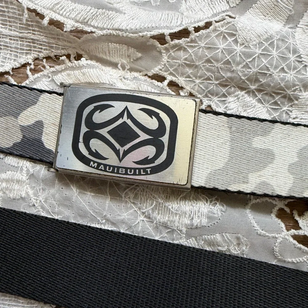 Maui Built Mens Reversible Camo Web Belt Grey Black Metal Buckle Seat Belt